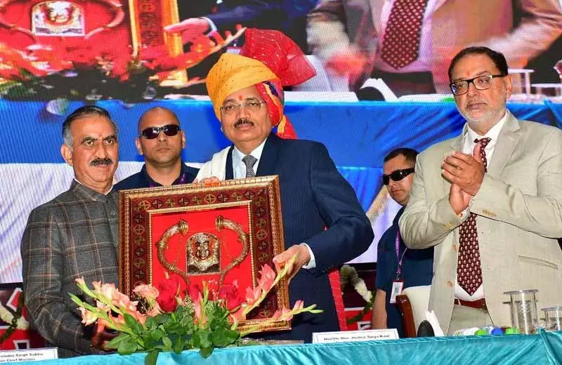 CM Sukhu ने संघवाद का मुद्दा उठाया, ग्रांट में कटौती को लेकर दिल्ली से सवाल पूछे CM Sukhu ने संघवाद का मुद्दा उठाया, ग्रांट में कटौती को लेकर दिल्ली से सवाल पूछे