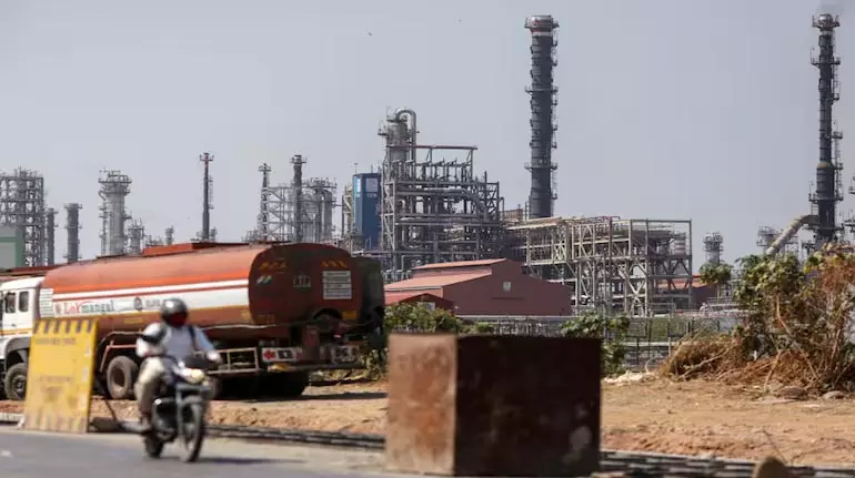 Ural तेल की मांग बढ़ने से भारत में रूसी तेल की कीमतें रिकॉर्ड स्तर पर पहुंच गईं Ural तेल की मांग बढ़ने से भारत में रूसी तेल की कीमतें रिकॉर्ड स्तर पर पहुंच गईं