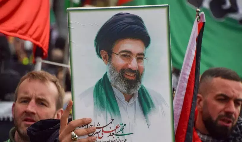 Mojtaba Khamenei इलाज के लिए मॉस्को पहुंचे; ट्रंप खर्ग द्वीप पर हमला करेंगे Mojtaba Khamenei इलाज के लिए मॉस्को पहुंचे; ट्रंप खर्ग द्वीप पर हमला करेंगे