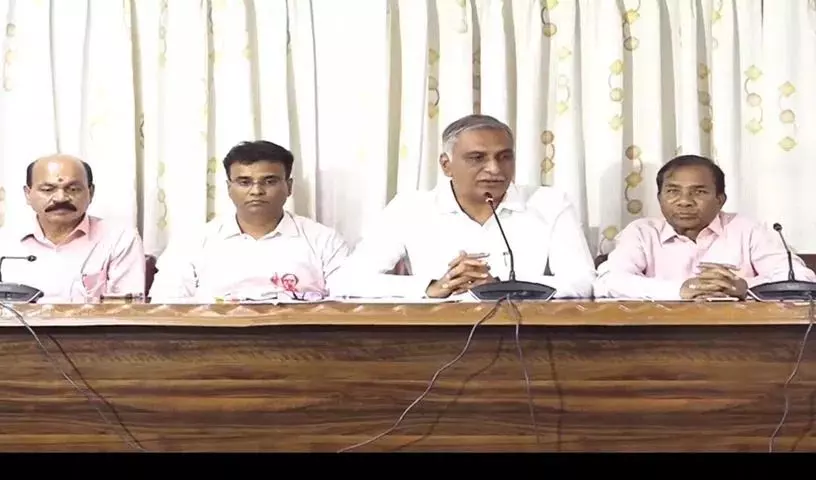 Telangana को जल-अन्याय का सामना, हरीश राव बोले—सरकार मुसीबत को न्योता दे रही Telangana को जल-अन्याय का सामना, हरीश राव बोले—सरकार मुसीबत को न्योता दे रही