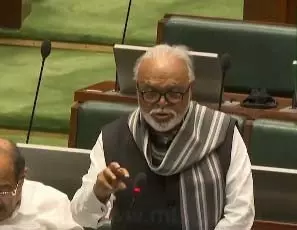 मंत्री छगन भुजबल ने नागरिकों से एलपीजी आपूर्ति को लेकर चिंता न करने की अपील की मंत्री छगन भुजबल ने नागरिकों से एलपीजी आपूर्ति को लेकर चिंता न करने की अपील की