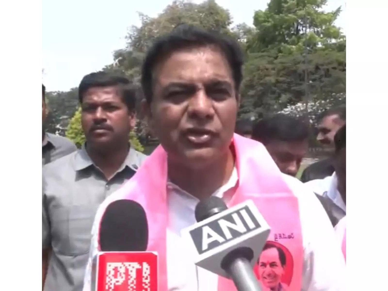 बजट सत्र से पहले, छह गारंटियों में देरी को लेकर KTR ने तेलंगाना सरकार पर साधा निशाना बजट सत्र से पहले, छह गारंटियों में देरी को लेकर KTR ने तेलंगाना सरकार पर साधा निशाना