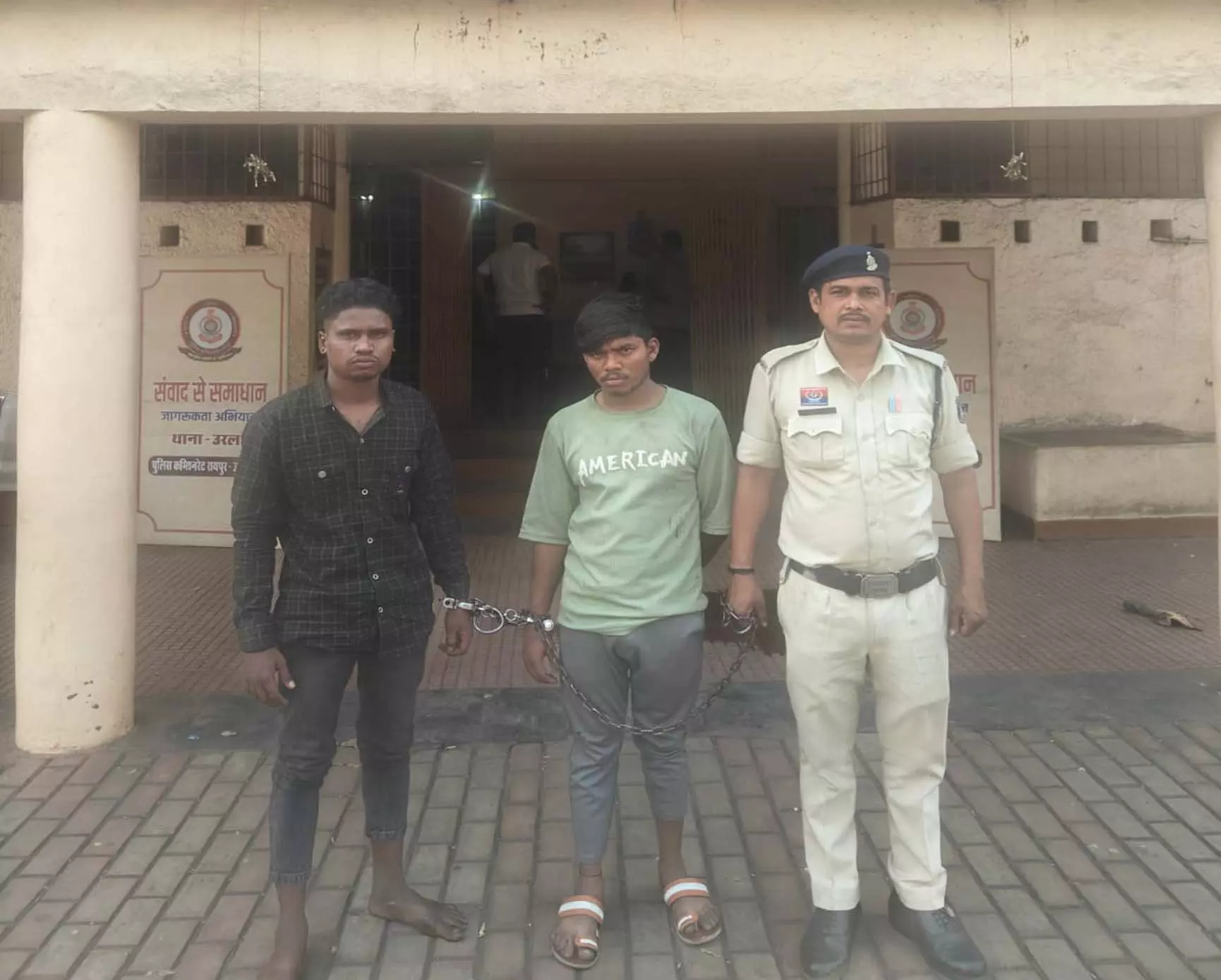 घर का ताला तोड़कर की चोरी, चंद घंटे में दो आरोपी गिरफ्तार घर का ताला तोड़कर की चोरी, चंद घंटे में दो आरोपी गिरफ्तार