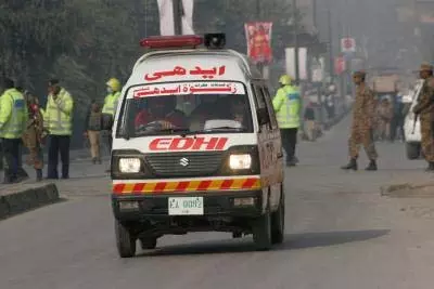 BREAKING: इमारत की छत गिरने से आठ महिलाओं की मौत, 50 घायल BREAKING: इमारत की छत गिरने से आठ महिलाओं की मौत, 50 घायल