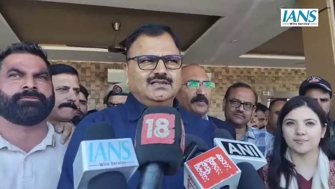 मंत्री जावेद अहमद राणा ने 50 दिन में समय सीमा घटाने की जानकारी दी मंत्री जावेद अहमद राणा ने 50 दिन में समय सीमा घटाने की जानकारी दी
