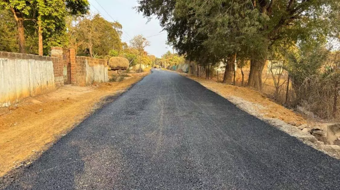 जनदर्शन में ग्रामीणों की मांग पर कलेक्टर नम्रता जैन की तत्परता जनदर्शन में ग्रामीणों की मांग पर कलेक्टर नम्रता जैन की तत्परता