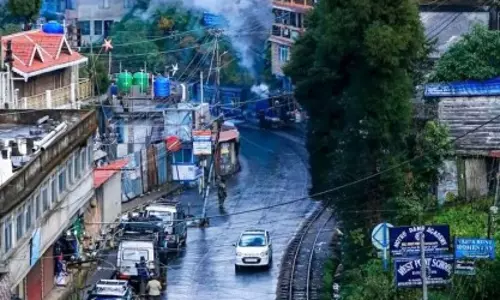 Sikkim: दार्जिलिंग और कलिम्पोंग ज़िले 23 अप्रैल के चुनावों की तैयारी में जुटे Sikkim: दार्जिलिंग और कलिम्पोंग ज़िले 23 अप्रैल के चुनावों की तैयारी में जुटे