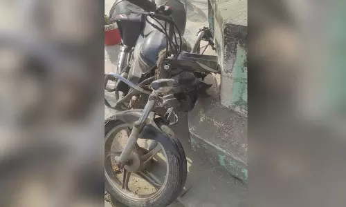 कलेक्टर के अर्दली को कुचला, थार चालक पर आरोप