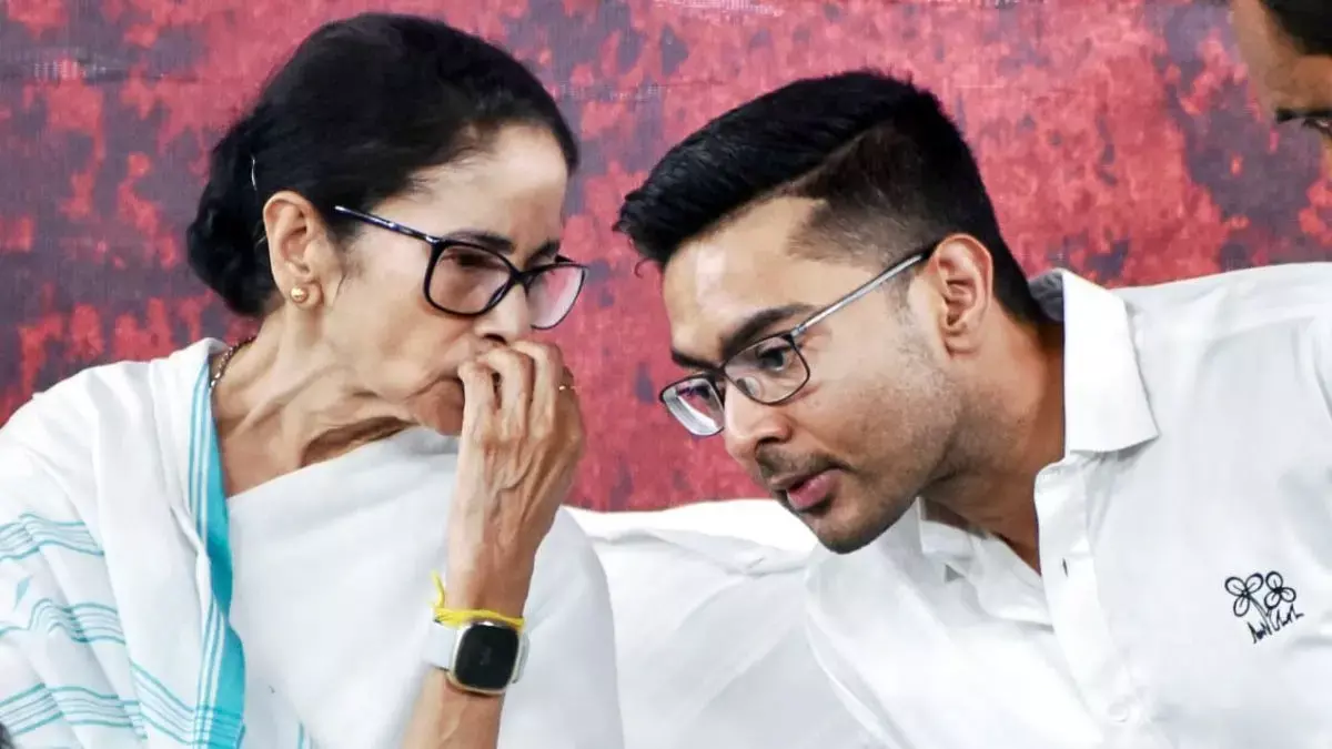 बंगाल चुनाव से पहले अधिकारियों के ‘एकतरफा’ तबादलों पर Mamata Banerjee ने Gyanesh Kumar को लिखा पत्र
