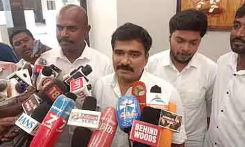 थावेका गठबंधन ने किसी से कोई बातचीत नहीं की है: C.T.R. Nirmal Kumar थावेका गठबंधन ने किसी से कोई बातचीत नहीं की है: C.T.R. Nirmal Kumar