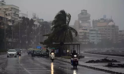Mumbai , ठाणे और पालघर में 2 दिनों तक हल्की बारिश से लू से राहत मिलेगी Mumbai , ठाणे और पालघर में 2 दिनों तक हल्की बारिश से लू से राहत मिलेगी