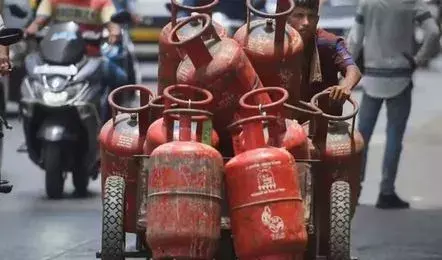 New Delhi: LPG संकट में DME विकल्प कारगर, नई गैस तकनीक से राहत मिलेगी New Delhi: LPG संकट में DME विकल्प कारगर, नई गैस तकनीक से राहत मिलेगी