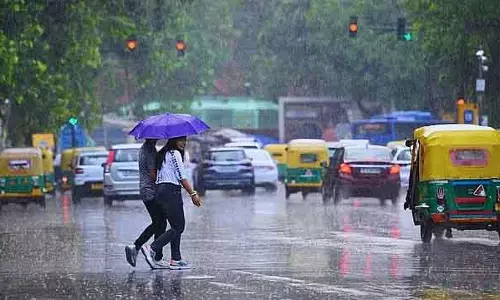राज्य के कई हिस्सों में आंधी-तूफान: Bidar में बिजली गिरने से किसान की मौत राज्य के कई हिस्सों में आंधी-तूफान: Bidar में बिजली गिरने से किसान की मौत