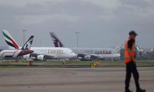 UAE ने व्यापक मूल्यांकन के बाद हवाई क्षेत्र फिर से खोला UAE ने व्यापक मूल्यांकन के बाद हवाई क्षेत्र फिर से खोला