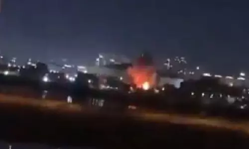 Baghdad में अमेरिकी दूतावास पर हमला, आग लगी Baghdad में अमेरिकी दूतावास पर हमला, आग लगी