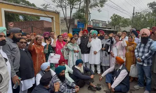 AAP की चली, विधायक राणा ने ब्लॉक समिति अध्यक्ष चुनाव में धांधली का आरोप लगाया AAP की चली, विधायक राणा ने ब्लॉक समिति अध्यक्ष चुनाव में धांधली का आरोप लगाया