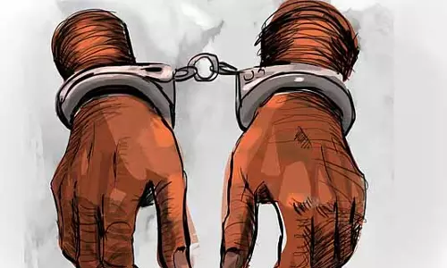 Karnataka के नांगनल्लूर अपार्टमेंट में सेंधमारी के आरोप में एक व्यक्ति गिरफ्तार Karnataka के नांगनल्लूर अपार्टमेंट में सेंधमारी के आरोप में एक व्यक्ति गिरफ्तार