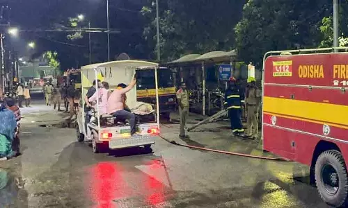Odisha: अस्पताल अग्निकांड में मरने वालों की संख्या बढ़कर 11 हुई Odisha: अस्पताल अग्निकांड में मरने वालों की संख्या बढ़कर 11 हुई