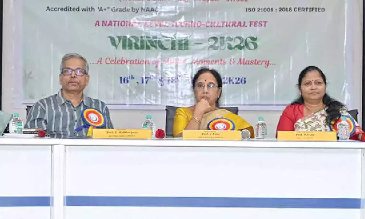 Andhra: SPMVV में VIRINCHI–2K26 फ़ेस्ट शुरू हुआ