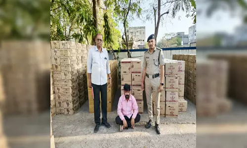 एक करोड़ रुपए से अधिक की विदेशी शराब जब्त, ड्राइवर गिरफ्तार एक करोड़ रुपए से अधिक की विदेशी शराब जब्त, ड्राइवर गिरफ्तार