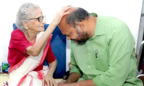 Kerala में चुनावी सरगर्मी; उम्मीदवारों ने दौरा शुरू किया Kerala में चुनावी सरगर्मी; उम्मीदवारों ने दौरा शुरू किया