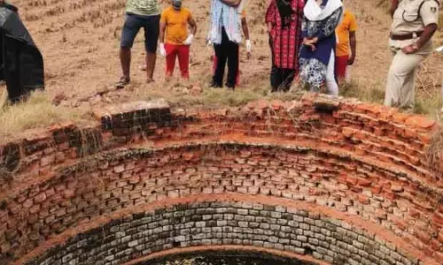 Chhatrapur रेलवे कर्मचारी का शव कुएं से निकाला गया