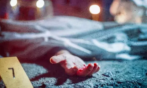 MP : मुरैना में तेज़ रफ़्तार कार ने एक के बाद एक दो मोटरसाइकिलों को टक्कर मारी, दो की मौत MP : मुरैना में तेज़ रफ़्तार कार ने एक के बाद एक दो मोटरसाइकिलों को टक्कर मारी, दो की मौत