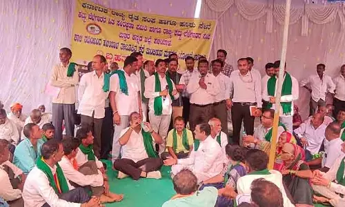 Haliyal : लिफ्ट सिंचाई परियोजना को जल्द पूरा करने की मांग को लेकर विरोध प्रदर्शन