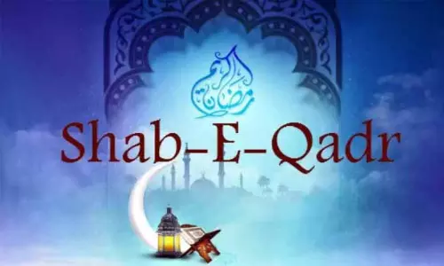 Kashmir भर में शब-ए-क़द्र पर रात भर दुआएँ की गईं Kashmir भर में शब-ए-क़द्र पर रात भर दुआएँ की गईं