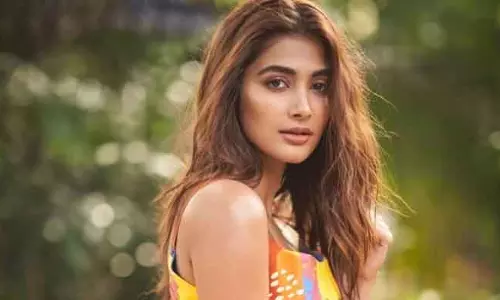 Pooja Hegde की तेलुगू फिल्मों में वापसी की तैयारी Pooja Hegde की तेलुगू फिल्मों में वापसी की तैयारी
