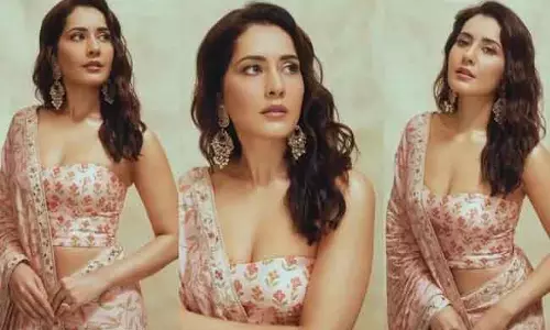 Raashii Khanna का सपना पूरा, पवन कल्याण संग पहली फिल्म