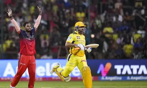 IPL 2026: एबी डिविलियर्स ने धोनी के 8 नंबर पर बैटिंग करने पर CSK पर सवाल उठाए