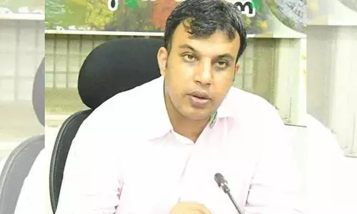 दलित महिला ने SC/ST एक्ट के तहत जनगांव कलेक्टर और अन्य के खिलाफ कार्रवाई की मांग की दलित महिला ने SC/ST एक्ट के तहत जनगांव कलेक्टर और अन्य के खिलाफ कार्रवाई की मांग की