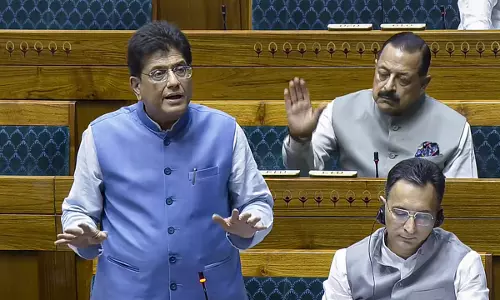वैश्विक संकट के बीच India के व्यापार पर दबाव वैश्विक संकट के बीच India के व्यापार पर दबाव