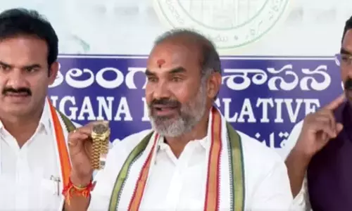 Telangana में फ़ेक न्यूज़ से नेता निशाने पर Telangana में फ़ेक न्यूज़ से नेता निशाने पर