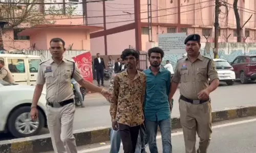 कालीबाड़ी गैंगवार मामलें में 3 आरोपी गिरफ्तार, देखें VIDEO... कालीबाड़ी गैंगवार मामलें में 3 आरोपी गिरफ्तार, देखें VIDEO...