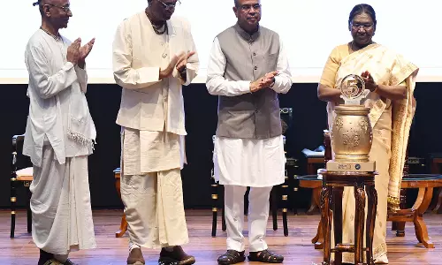 Murmu ने अक्षय पात्र के 5 अरब भोजन कार्यक्रम में हिस्सा लिया Murmu ने अक्षय पात्र के 5 अरब भोजन कार्यक्रम में हिस्सा लिया