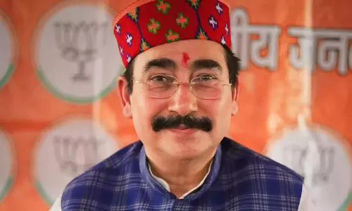 Dharamshala: विपिन परमार ने सरकार पर निशाना साधा Dharamshala: विपिन परमार ने सरकार पर निशाना साधा