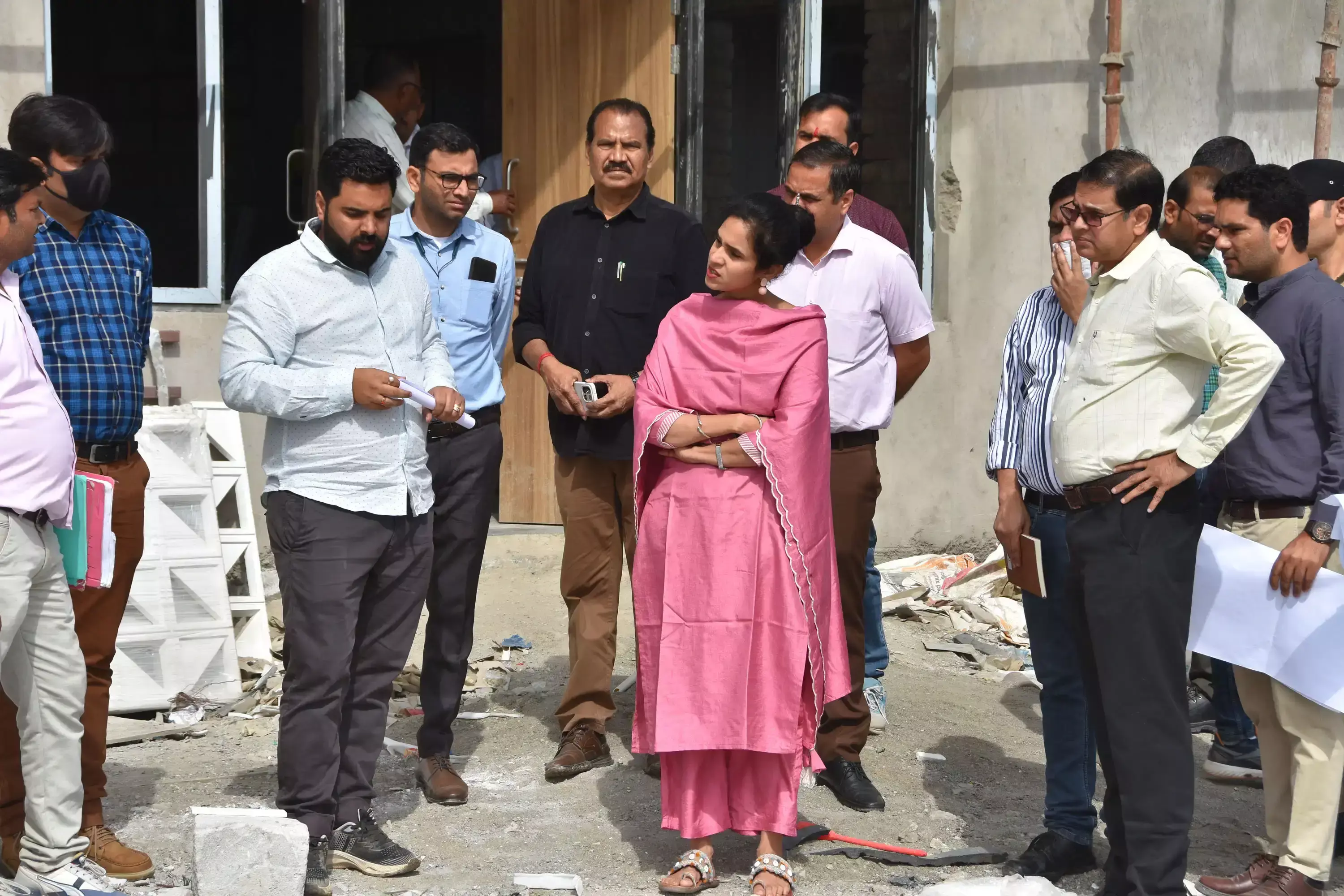 Kaithal: डीसी ने देखा मेडिकल कॉलेज का निर्माण कार्य Kaithal: डीसी ने देखा मेडिकल कॉलेज का निर्माण कार्य