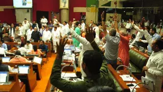 Chandigarh: कांग्रेस के आठ विधायक नेम, वॉकआउट किया
