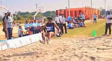 राष्ट्रीय स्तर की मास्टर्स एथलेटिक्स प्रतियोगिता: Kumbakonam के एथलीट ने जीते 4 स्वर्ण पदक राष्ट्रीय स्तर की मास्टर्स एथलेटिक्स प्रतियोगिता: Kumbakonam के एथलीट ने जीते 4 स्वर्ण पदक