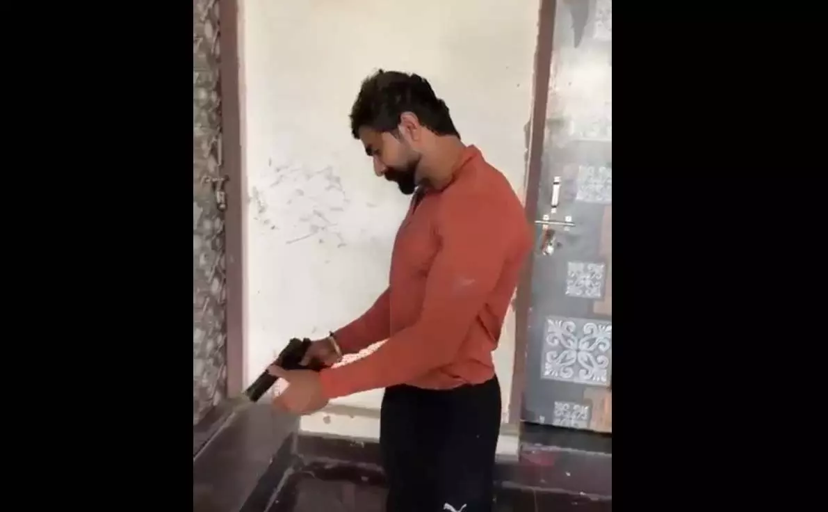 रील के चक्कर में गई युवक की जान...देखें LIVE वीडियो रील के चक्कर में गई युवक की जान...देखें LIVE वीडियो