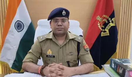 खेत में घायल मिली मासूम की इलाज के दौरान मौत, टॉफी दिलाने के बहाने ले गया था पड़ोसी युवक खेत में घायल मिली मासूम की इलाज के दौरान मौत, टॉफी दिलाने के बहाने ले गया था पड़ोसी युवक
