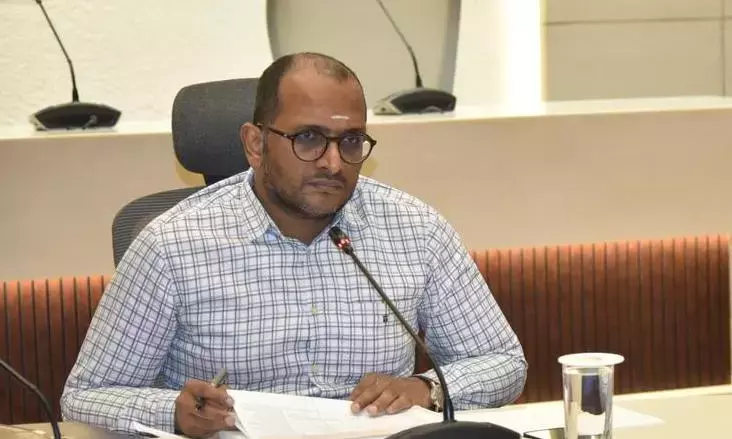 Visakhapatnam के कलेक्टर ने पहाड़ी पर बसे गाँव को सुरक्षित पानी उपलब्ध कराने के लिए कार्रवाई Visakhapatnam के कलेक्टर ने पहाड़ी पर बसे गाँव को सुरक्षित पानी उपलब्ध कराने के लिए कार्रवाई