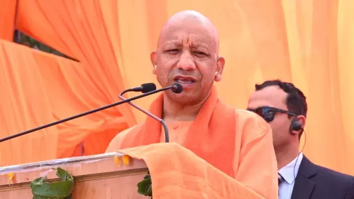 Lucknow: ग्रामीण अर्थव्यवस्था में बीसी सखियों की बड़ी भूमिका Lucknow: ग्रामीण अर्थव्यवस्था में बीसी सखियों की बड़ी भूमिका