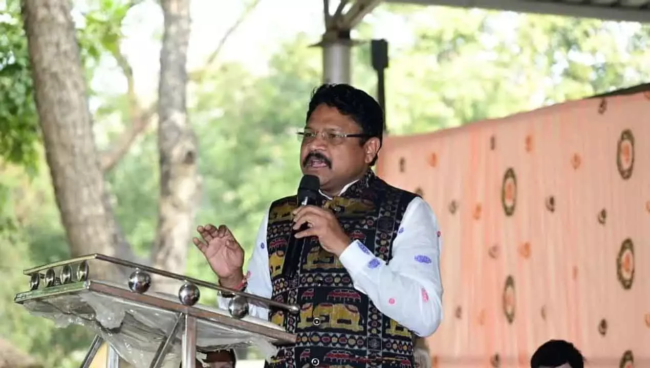 Odisha के स्वास्थ्य मंत्री ने SCB अस्पताल में लगी आग की घटना पर बयान जारी किया Odisha के स्वास्थ्य मंत्री ने SCB अस्पताल में लगी आग की घटना पर बयान जारी किया