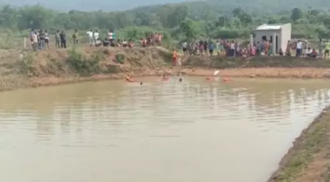 Dhenkanal: पिता का अंतिम संस्कार करने के बाद तालाब में नहाते समय बेटे की डूबकर मौत Dhenkanal: पिता का अंतिम संस्कार करने के बाद तालाब में नहाते समय बेटे की डूबकर मौत