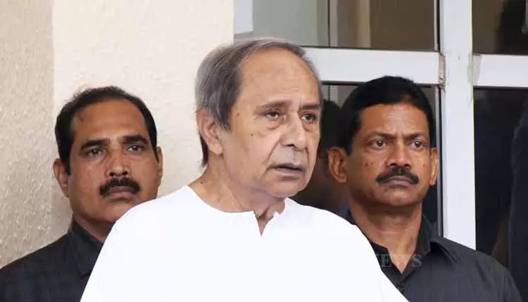 SCB अस्पताल अग्निकांड को लेकर नवीन पटनायक ने स्वास्थ्य मंत्री के इस्तीफे की मांग की SCB अस्पताल अग्निकांड को लेकर नवीन पटनायक ने स्वास्थ्य मंत्री के इस्तीफे की मांग की