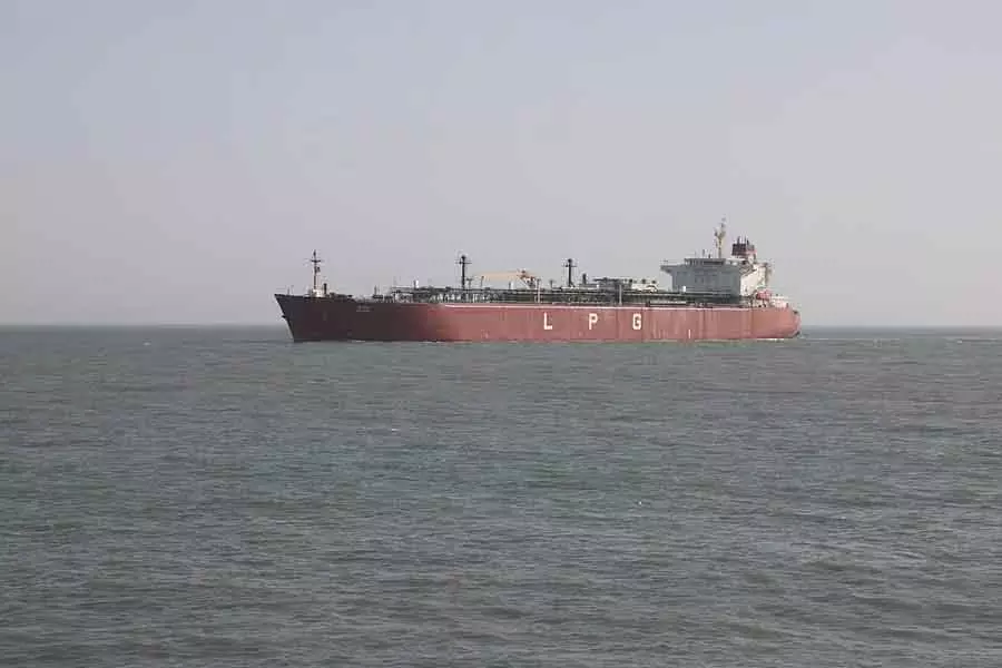 LPG से लदा जहाज़ शिवालिक मैंगलोर पहुंचेगा LPG से लदा जहाज़ शिवालिक मैंगलोर पहुंचेगा