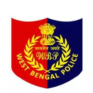 ECI ने पश्चिम बंगाल में 19 वरिष्ठ पुलिस अधिकारियों का तबादला किया ECI ने पश्चिम बंगाल में 19 वरिष्ठ पुलिस अधिकारियों का तबादला किया